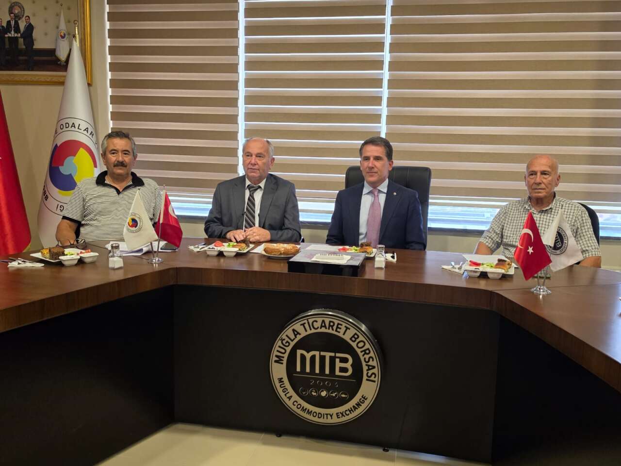 Muğla Ticaret Borsası’nda Seçim Mesaisi: Hurşit Öztürk Yeniden Aday 3